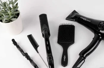Types Of Hair Brushes And How To Use Them | Which Is The Hair Brush For Your Hair Type?